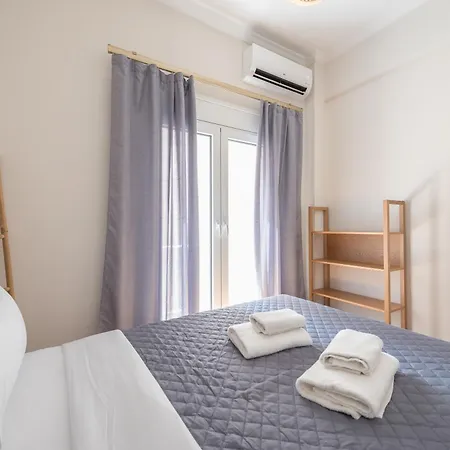 Stylish 2 Bd Urban Retreat Near Panormou Metro-2
